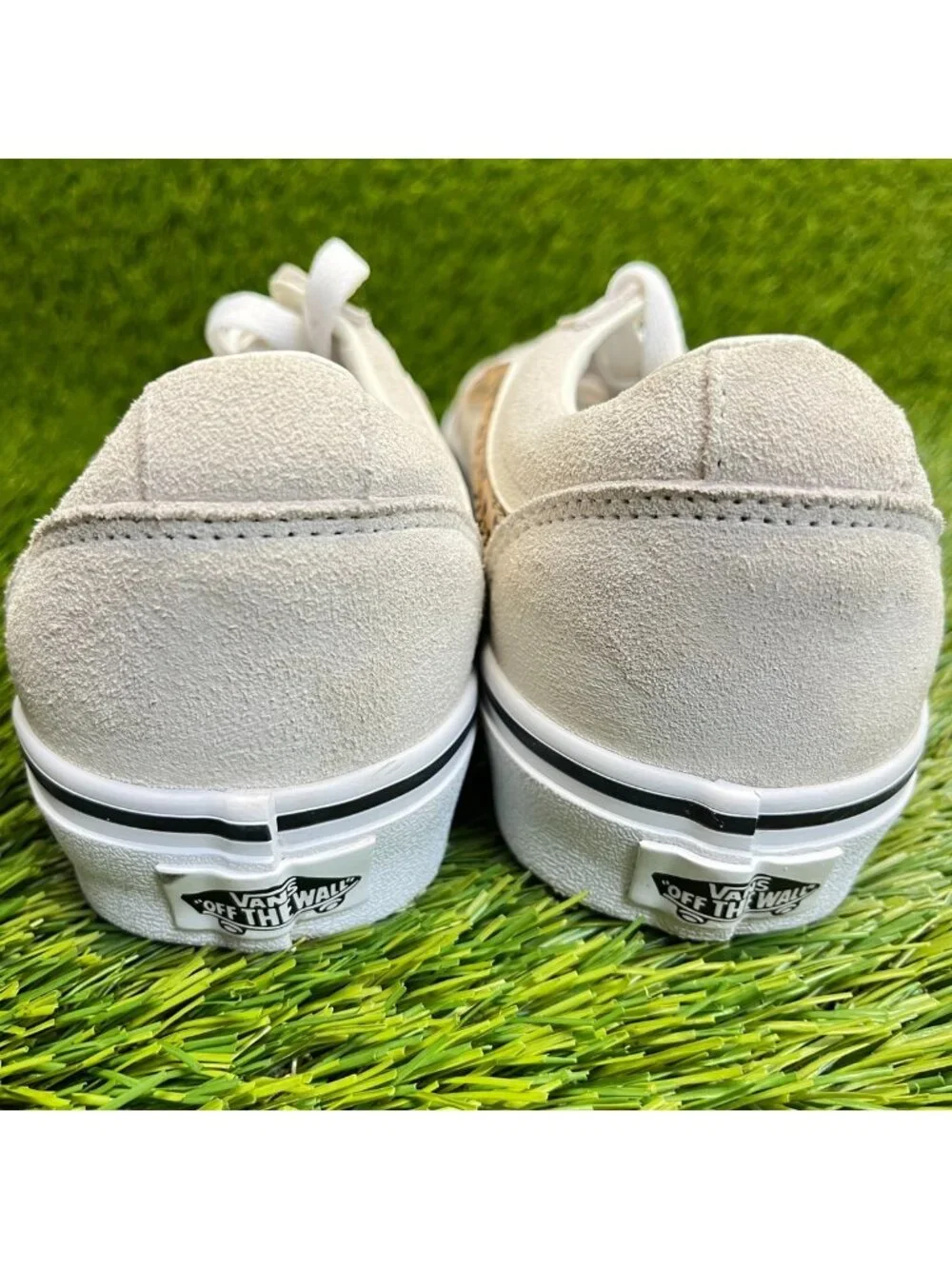Vans Ward Womens Size 7.5 Beige White Athletic Walking Skateboard Shoes Sneakers